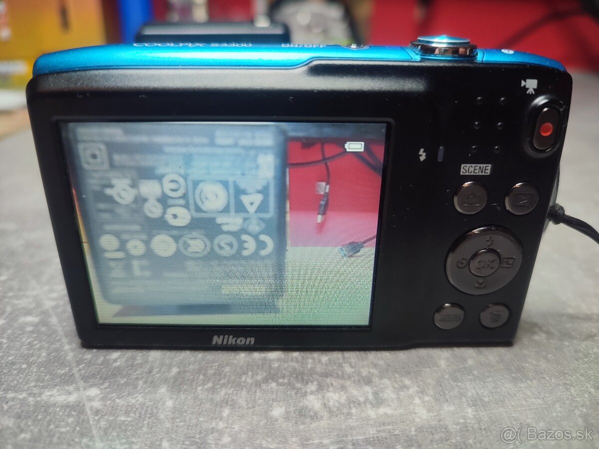 Nikon Coolpix S3300 - 2