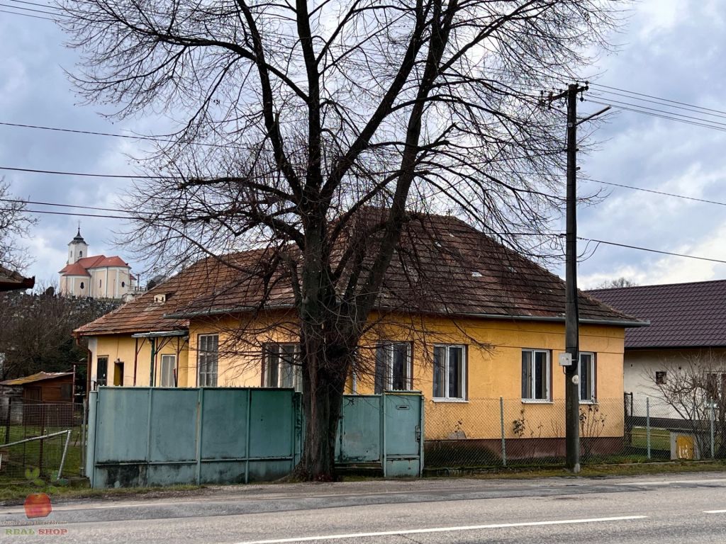 Rodinný dom v Komjaticiach - 2