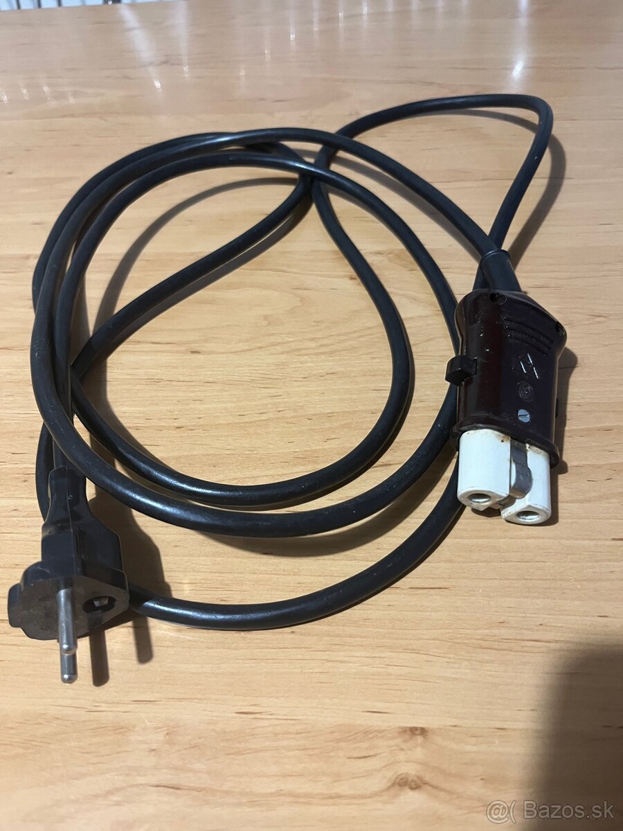 Cestovná retro žehlička. - 2