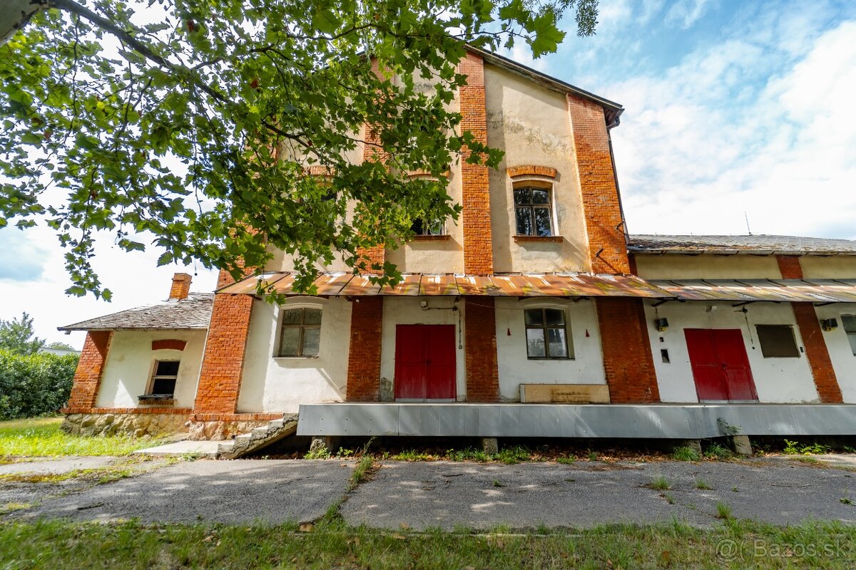 Ponúkame na predaj budovu / skladový priestor v Strážskom - 2
