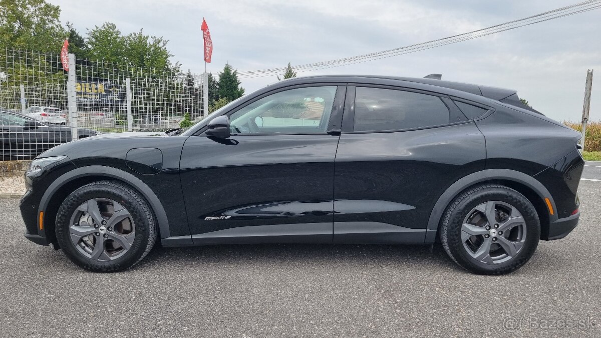 Ford Mustang Mach-E 75,7kWh RWD STD za 31.490 € s DPH - 2