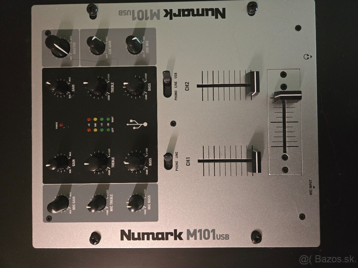 Mixpult Numark M101 USB v rackovej zásuvke - 2