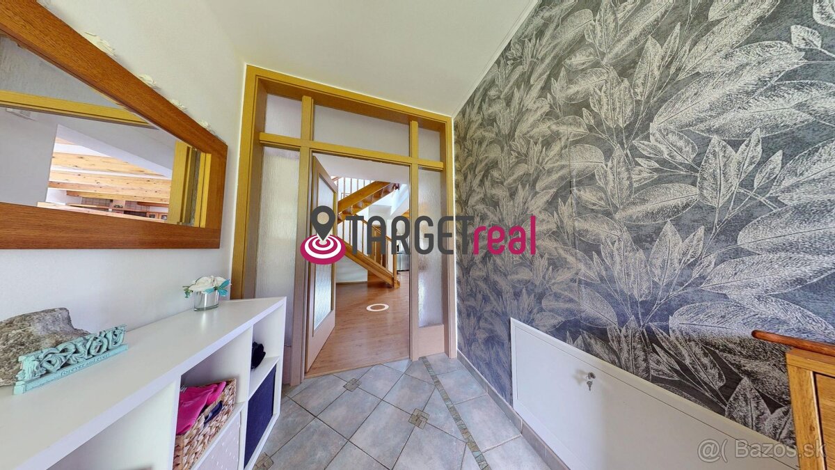 ZNÍŽENÁ CENA: Rodinný dom s nádherným pozemkom 1517 m², Mart - 2