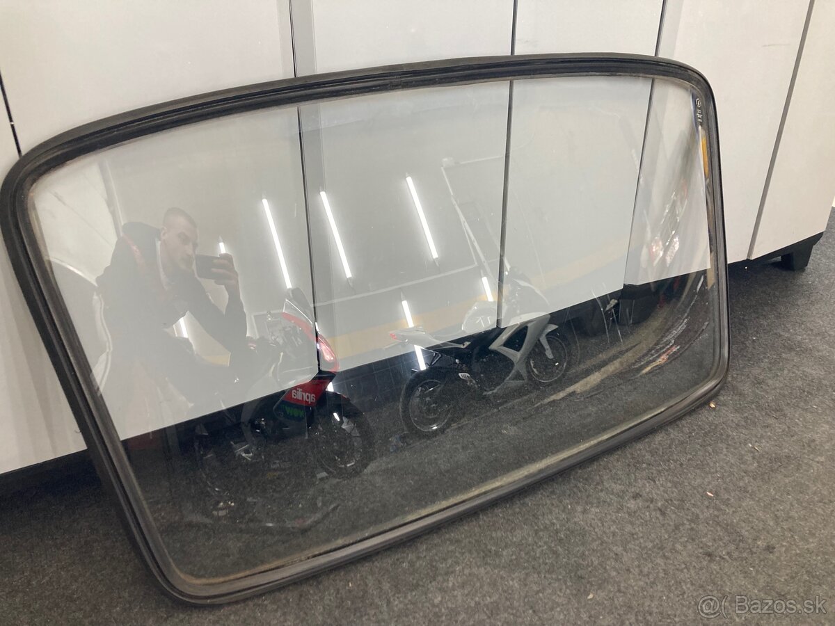 Zadné sklo škoda 120 - 2