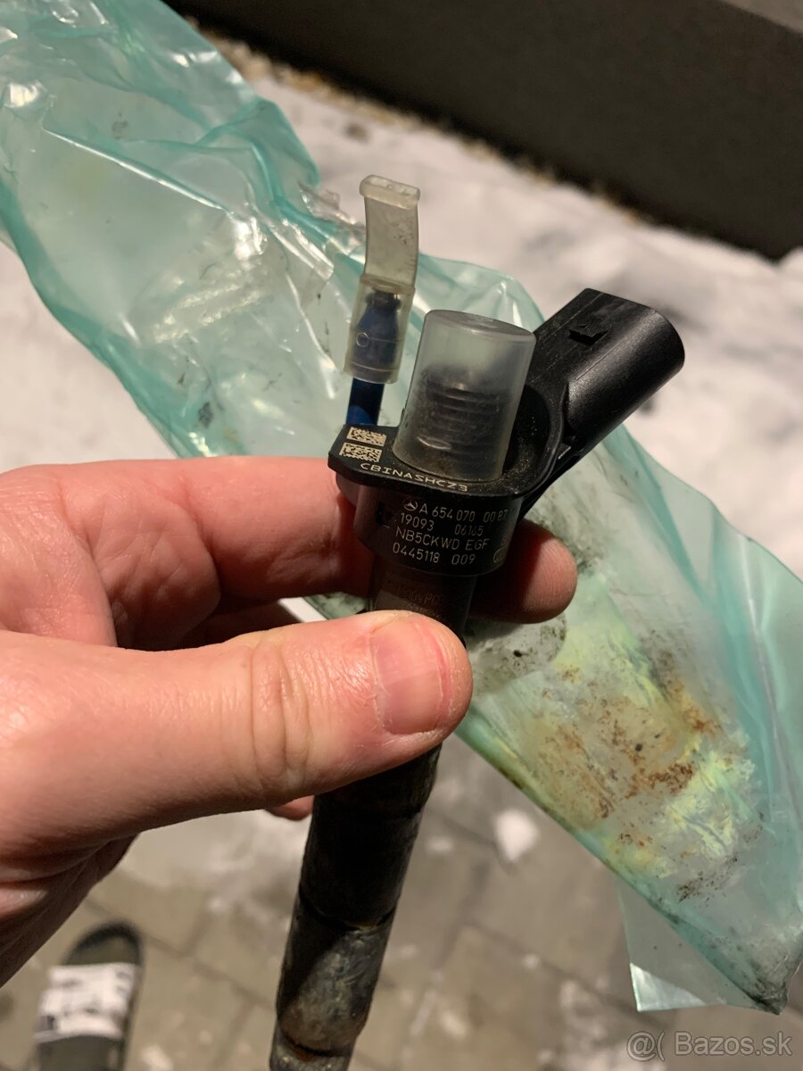 Vstrekovac vstrek Mercedes Benz 350d - 2