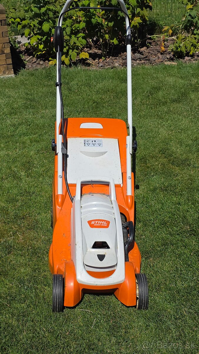 Predám AKU kosačku STIHL RMA 339 - 2