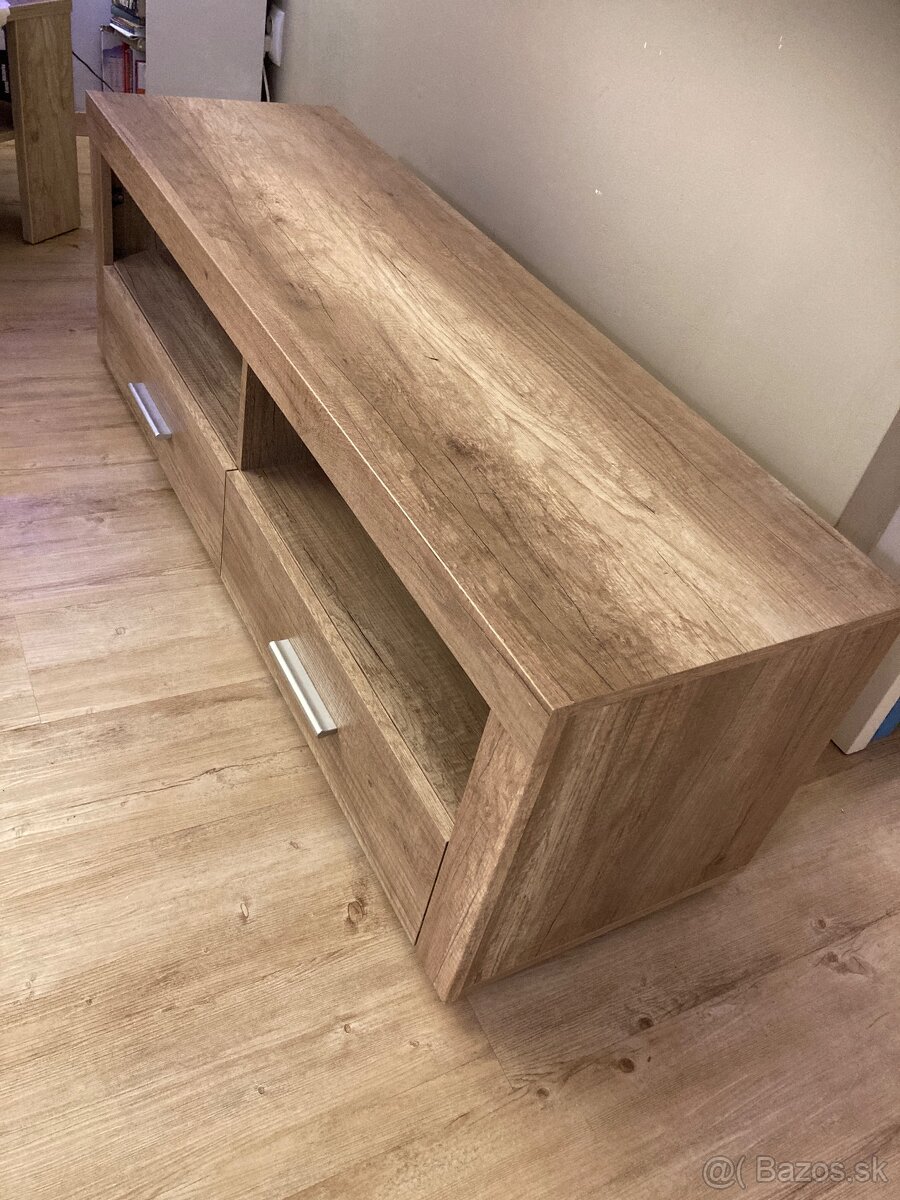 Skrinka pod televízor - 2