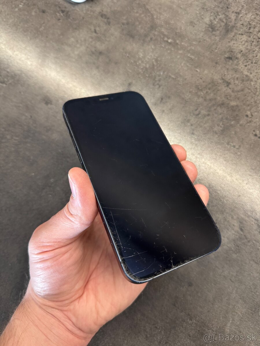 Predam Iphone 12 128gb cierny - 2