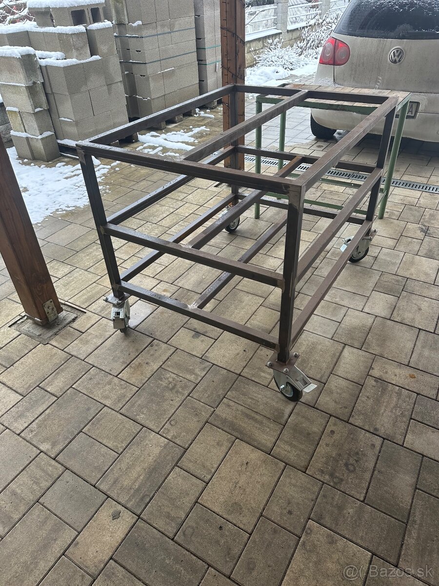 2x Doma robený ponk - 2