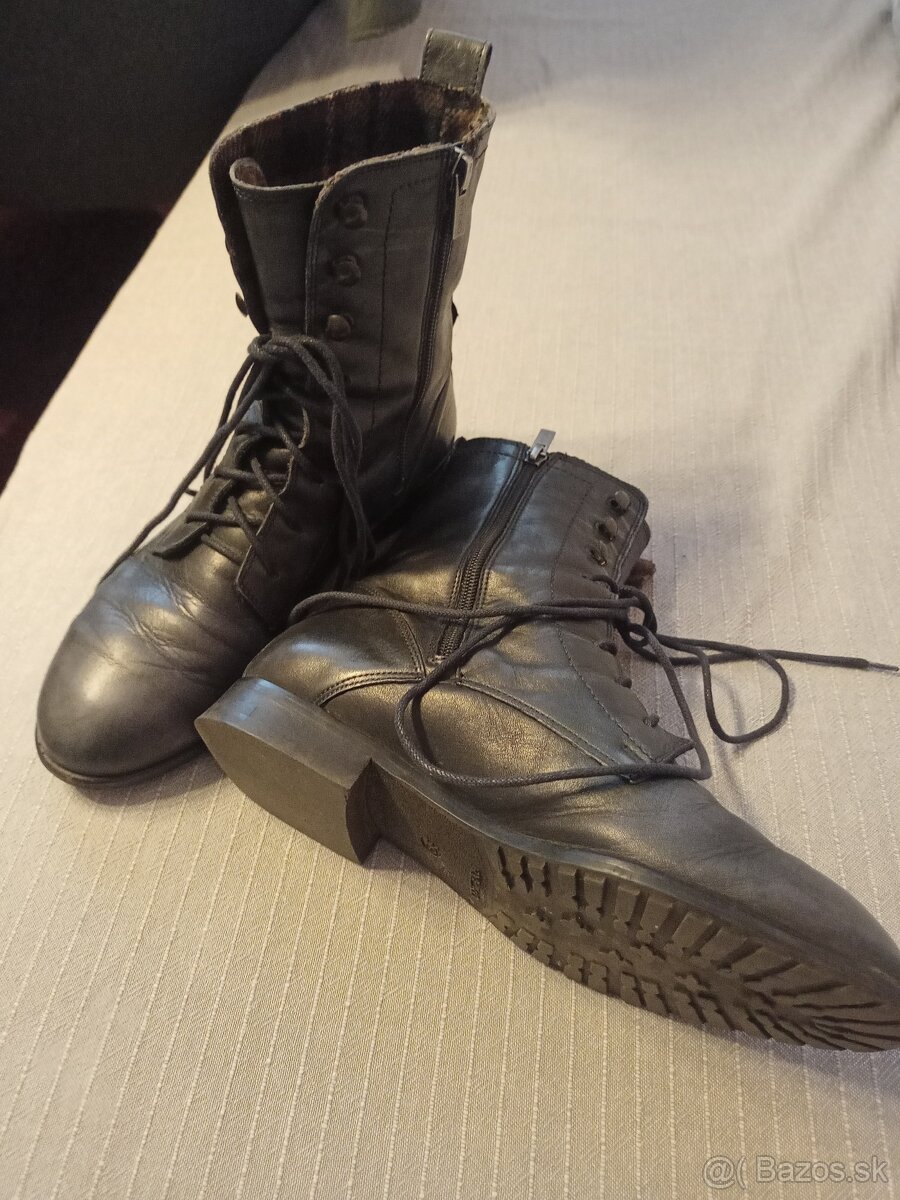 Čižmy koža tmavomodré č. 39 - 2