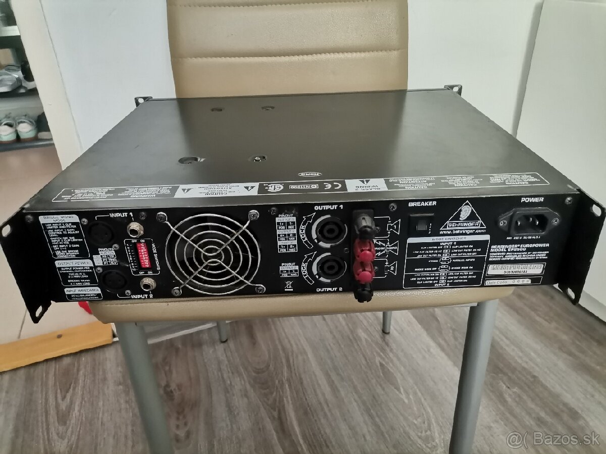 Behringer ep2500 - 2