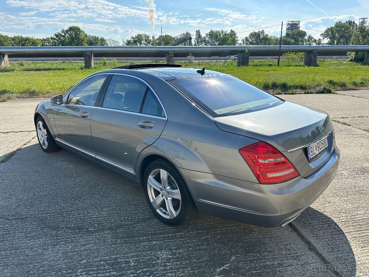 Predám Mercedes S500 4 Matic 320kw - 2