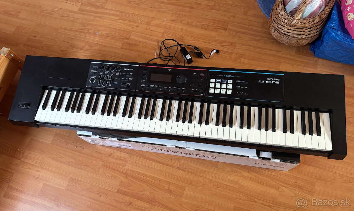 Roland Juno DS 88 - 2