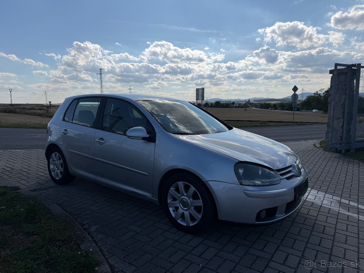 Volkswagen Golf V 1.6 benzin - 2