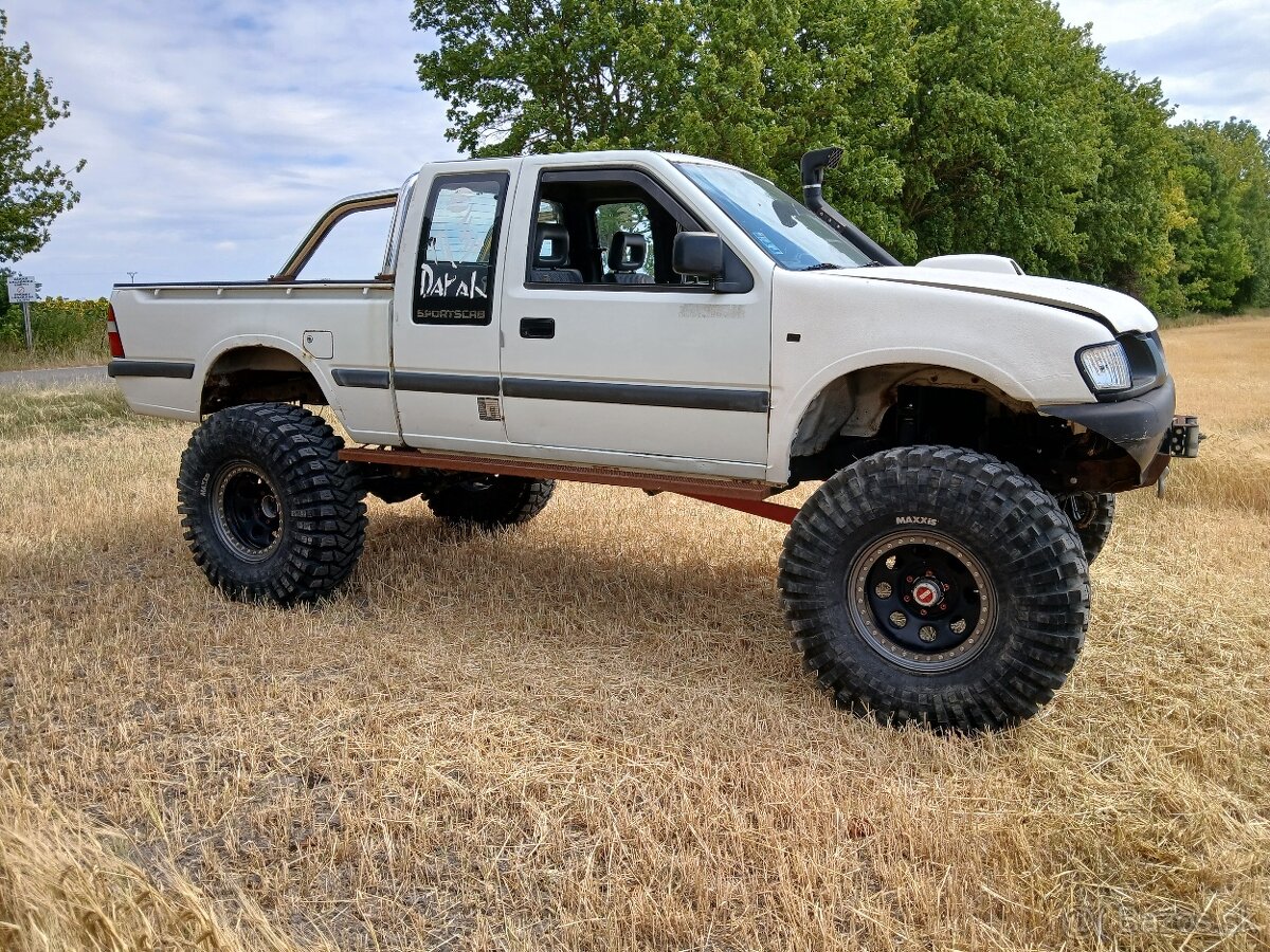 Opel CAMPO 4x4 3.1 Td možná výmena - 2