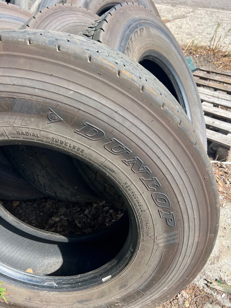 Pneu 315/80 22/5 - 2