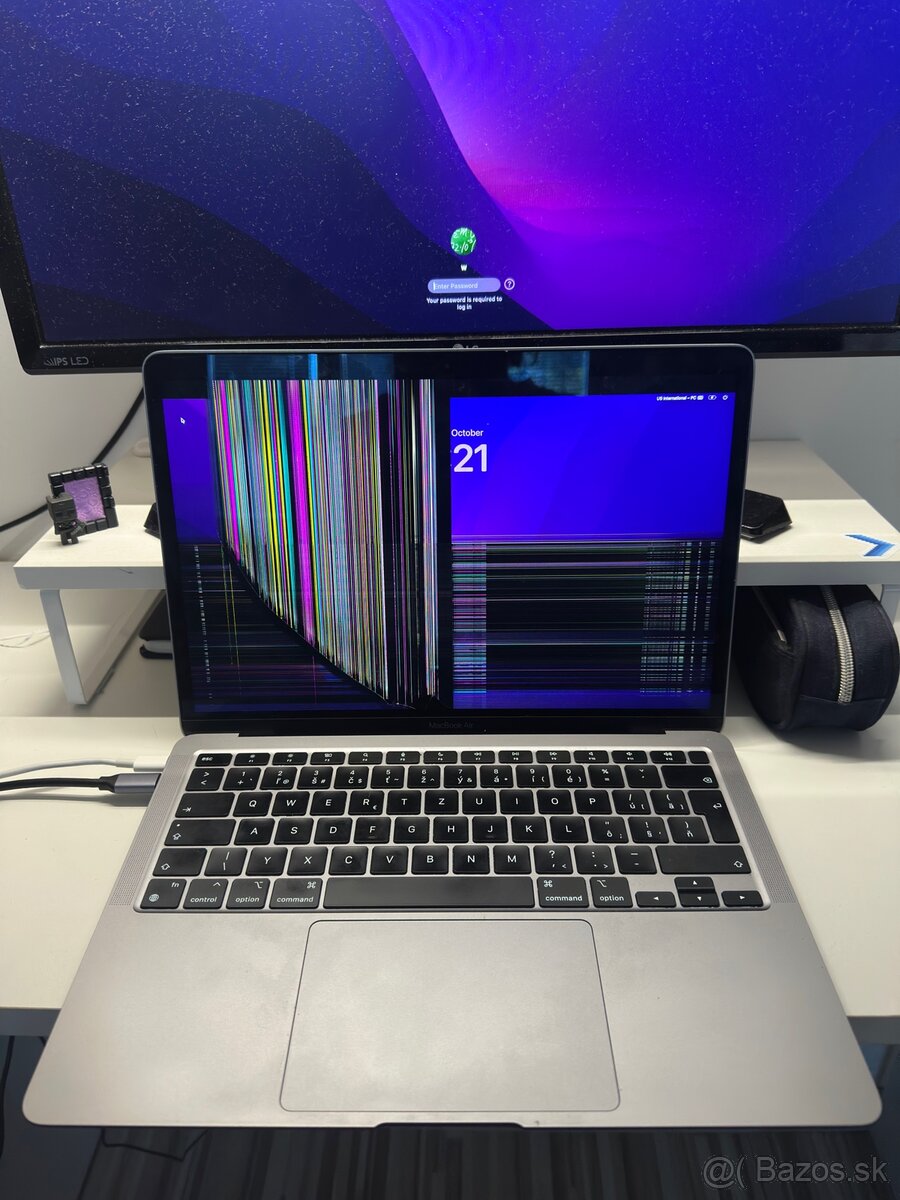 Macbook air m1(A2337) (rozbitý displej) - 2