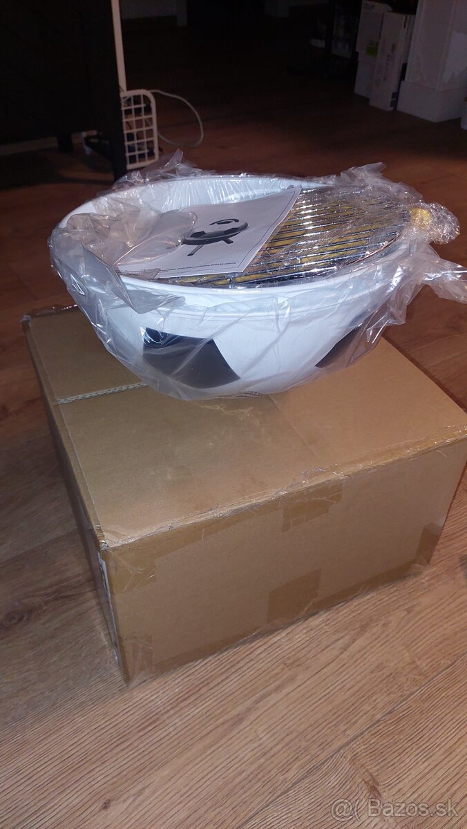 Prenosny gril futbalová lopta - 2