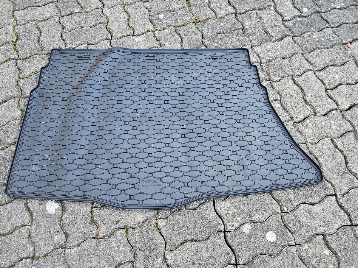 Gumova vanicka hyundai i30 - 2