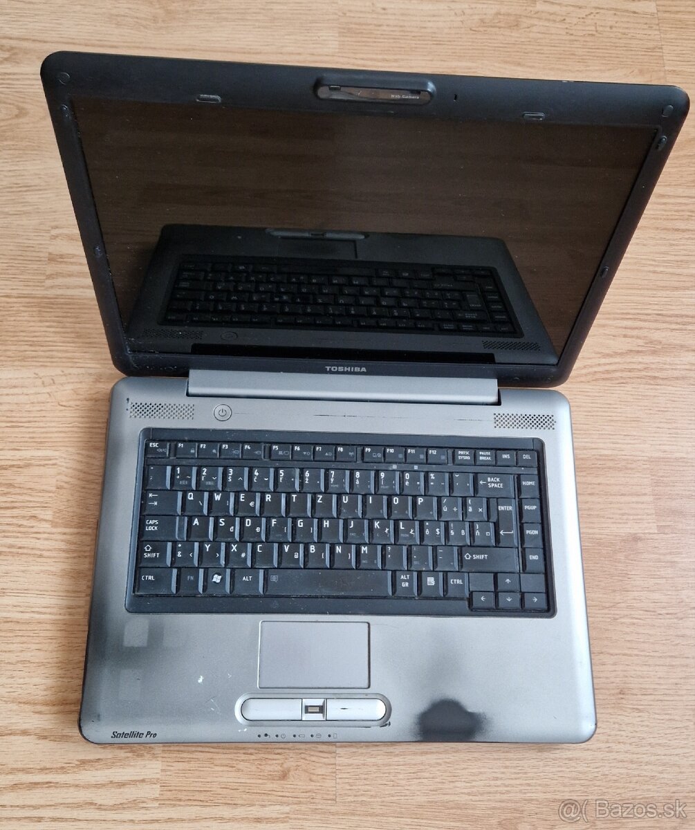 Predam notebook Toshiba na diely - 2