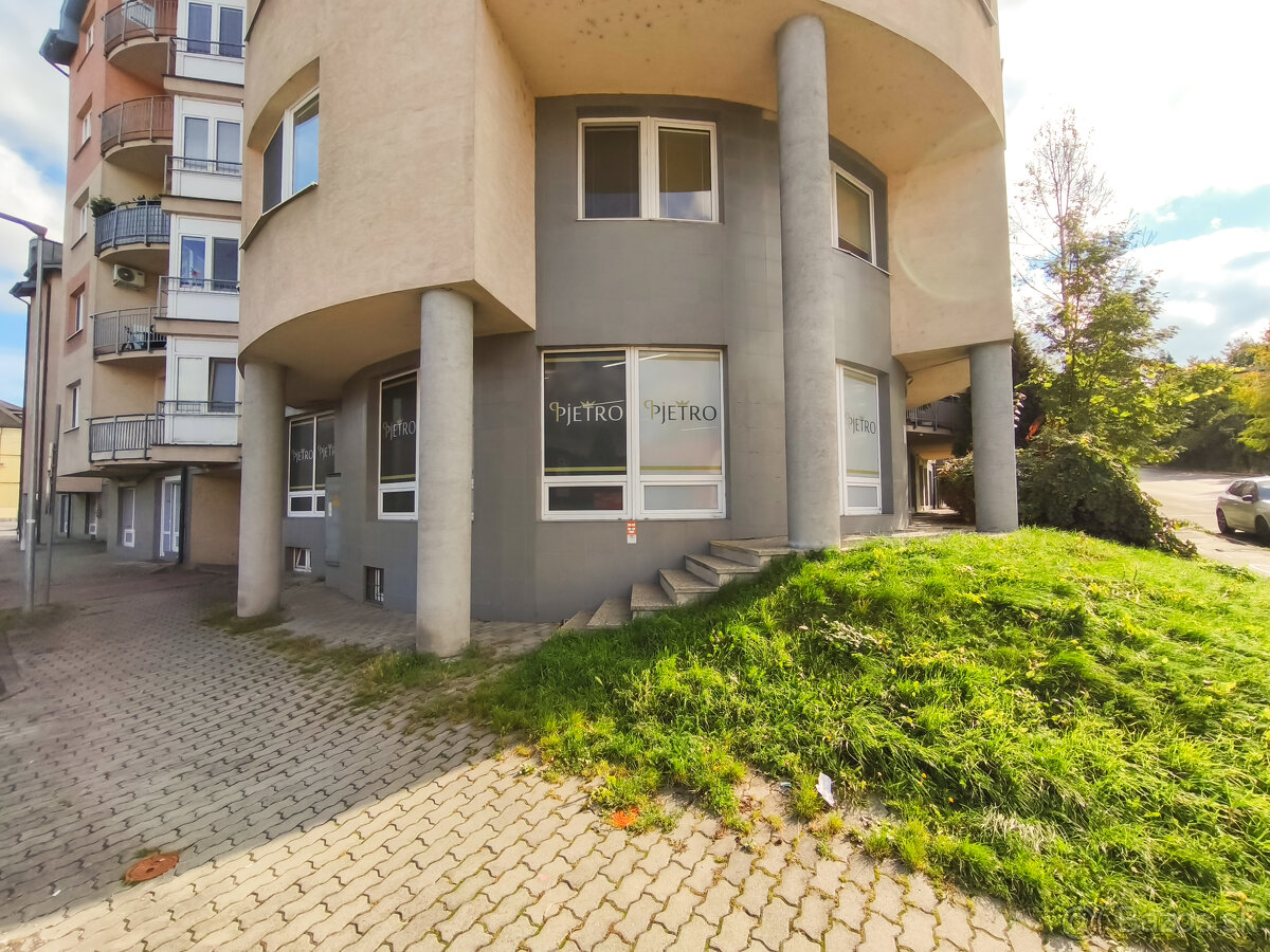 Na predaj moderný obchodný priestor v centre Žiliny - 2