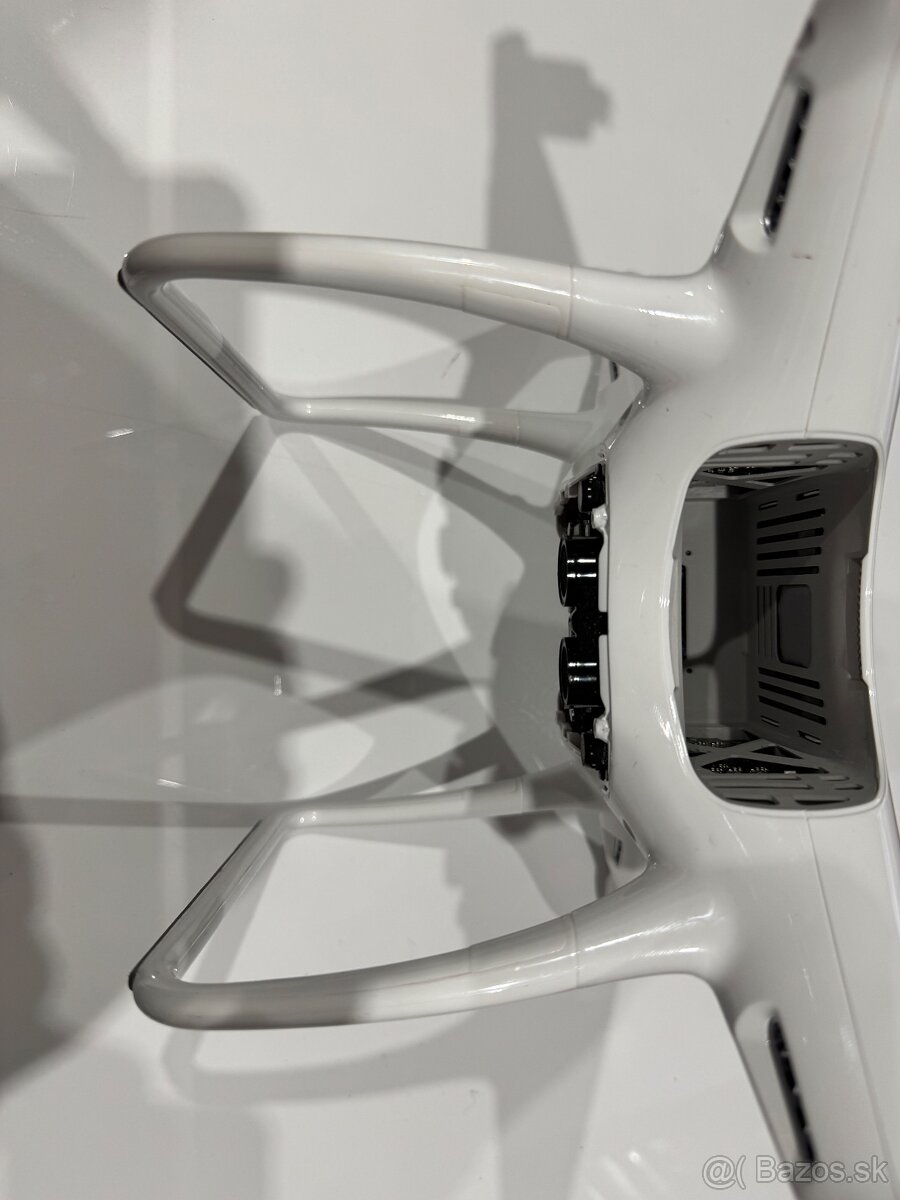 Rozpredám dron DJI Phantom 4 advanced - 2