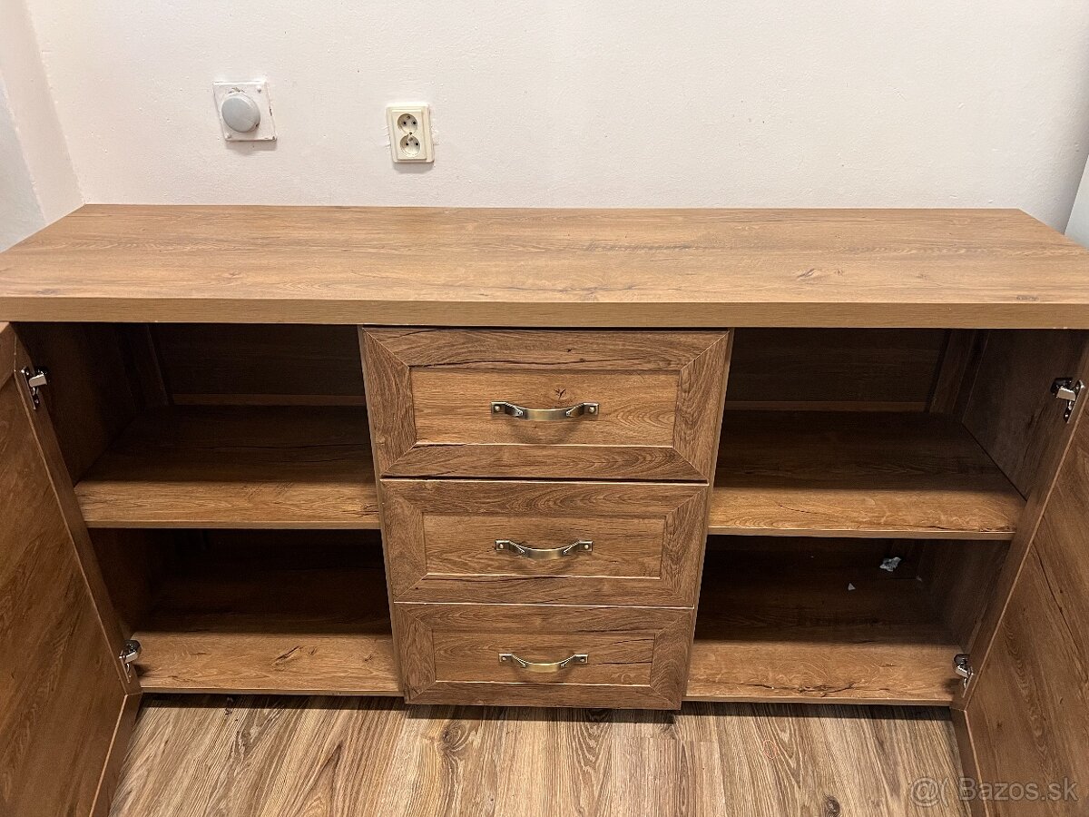 Komoda - 2