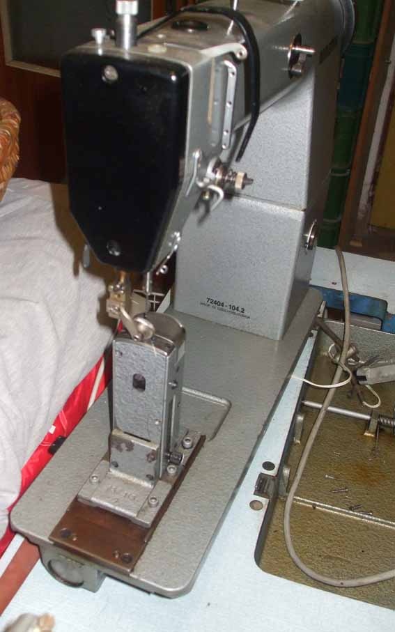 Stĺpový šijací stroj Minerva - 2