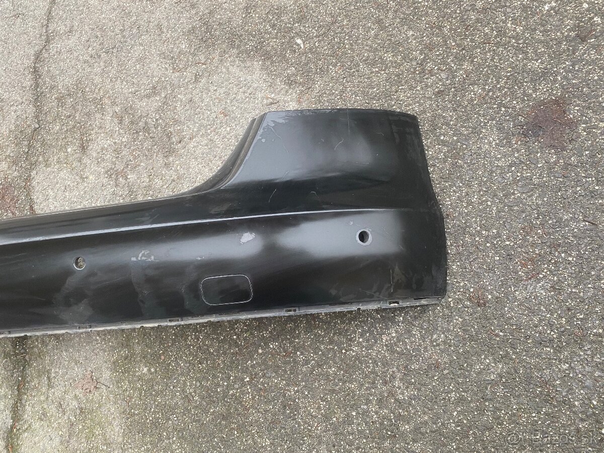 Audi A8 zadny naraznik - 2