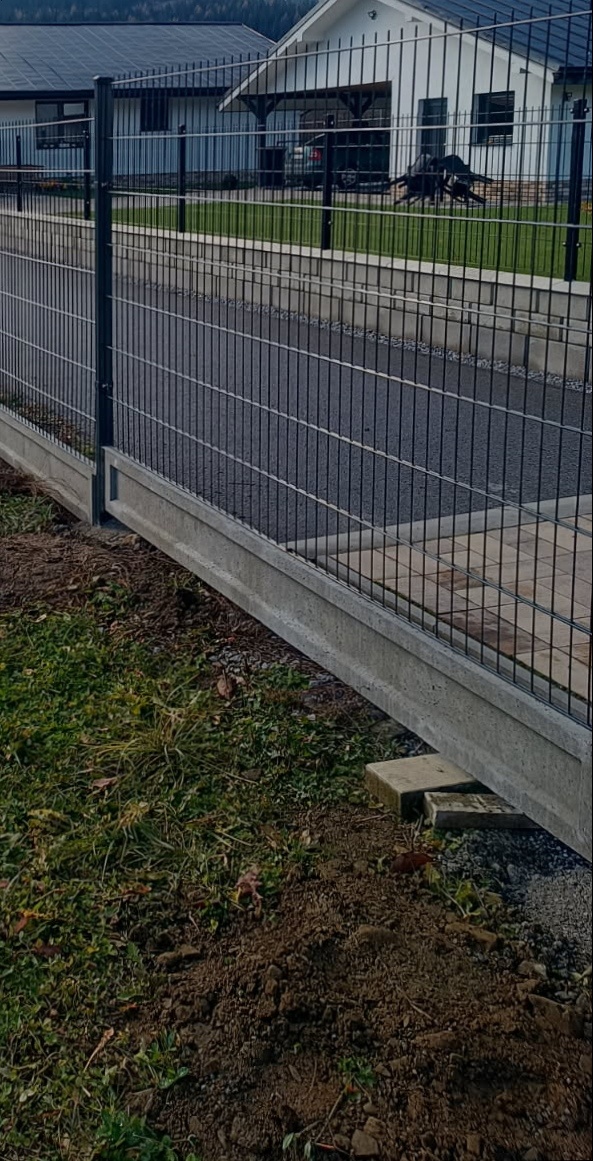 2D Antracitovy plot s podhrabovou doskou - 2