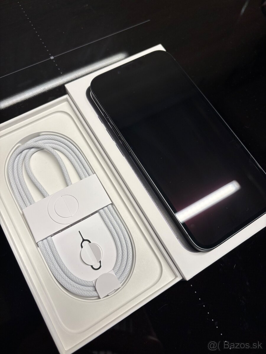 Apple Iphone 16e 128 Gb Black - 2