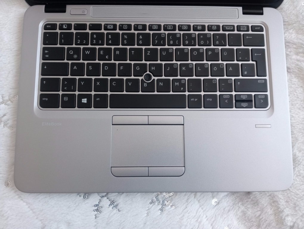 predám Hp elitebook 725 g4 , AMD PRO A10 , 8gb ram , Win 7 - 2