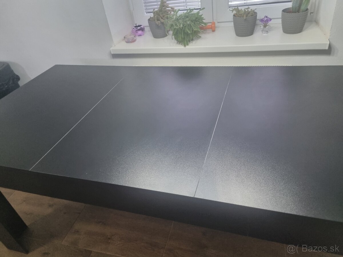 Jedálenský stôl - 2