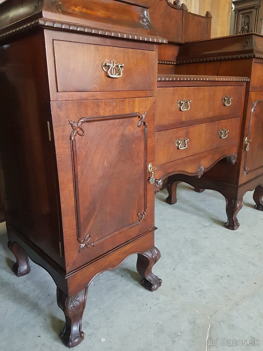 Starožitný nabytok - 2