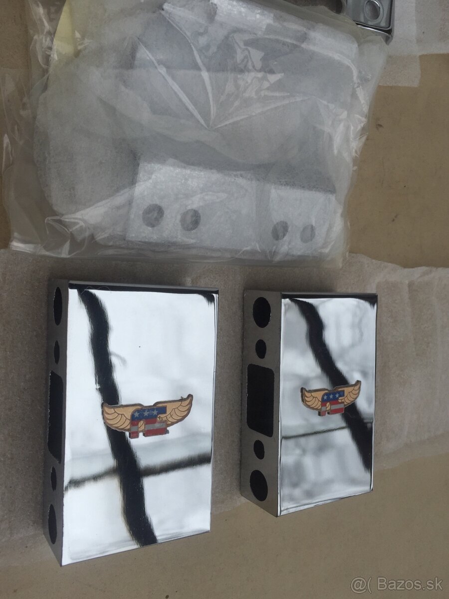 Nové držiaky plexištítu-Suzuki VS 800/1400 Intruder “87 - 2