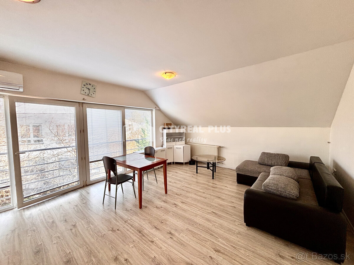 Ponúkame Vám na prenájom 2 izbový byt v meste Nové Zámky - 2