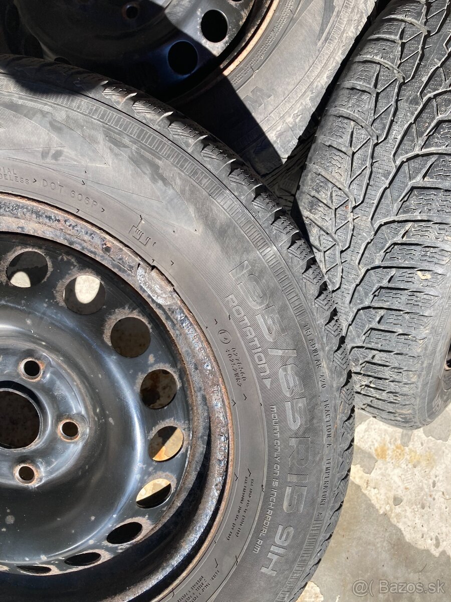 195/65 R15 nokian na diskoch - 2