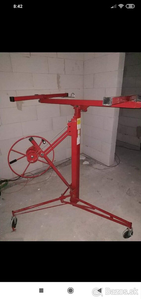 Zdvihák na sadrokartón - 2