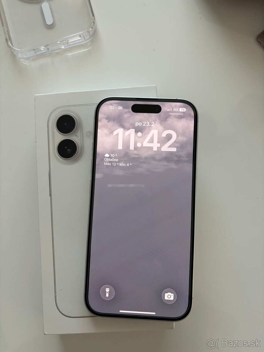 iPhone 16 biely - 2