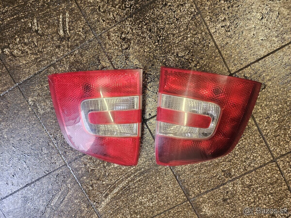Zadne svetlá skoda octavia 2 combi - 2