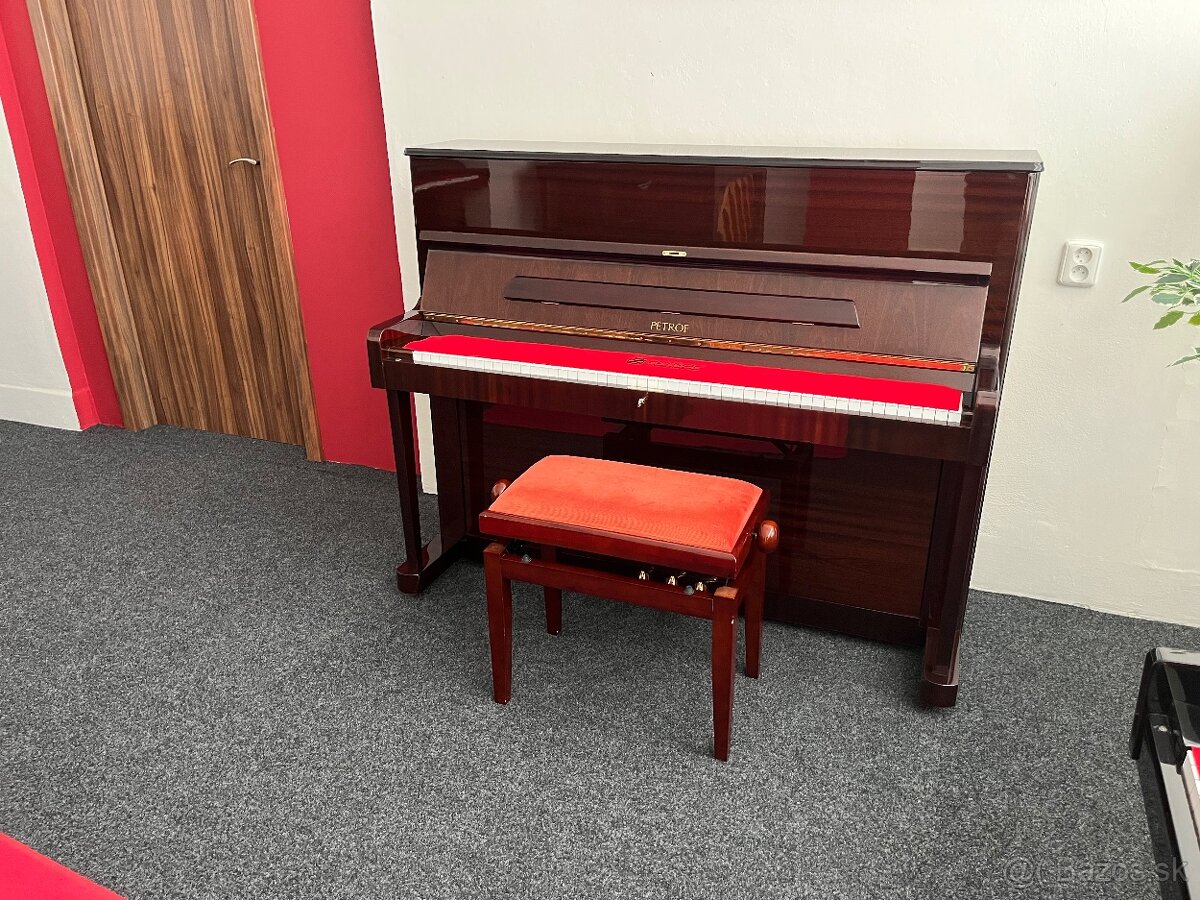 Zánovní Petrof P 118 vyroben v 2006 PRODÁNO - 2