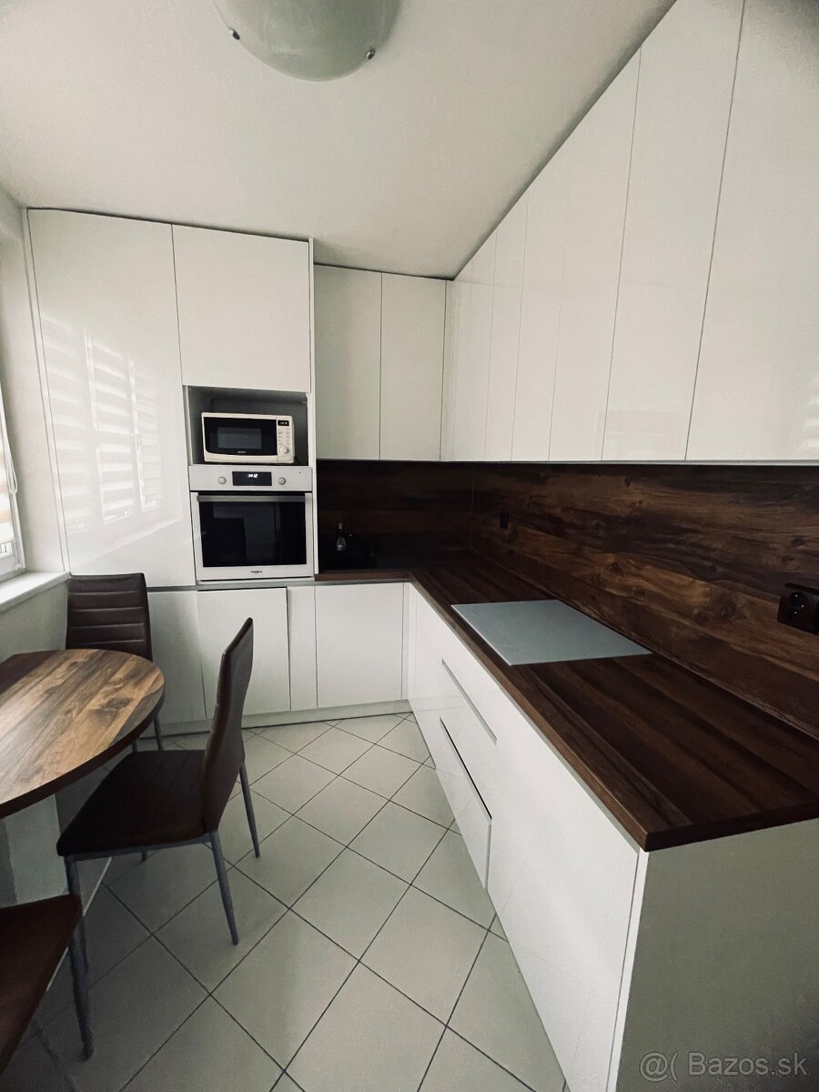 Prenajmem 2izbový byt v centre mesta Poprad - 2