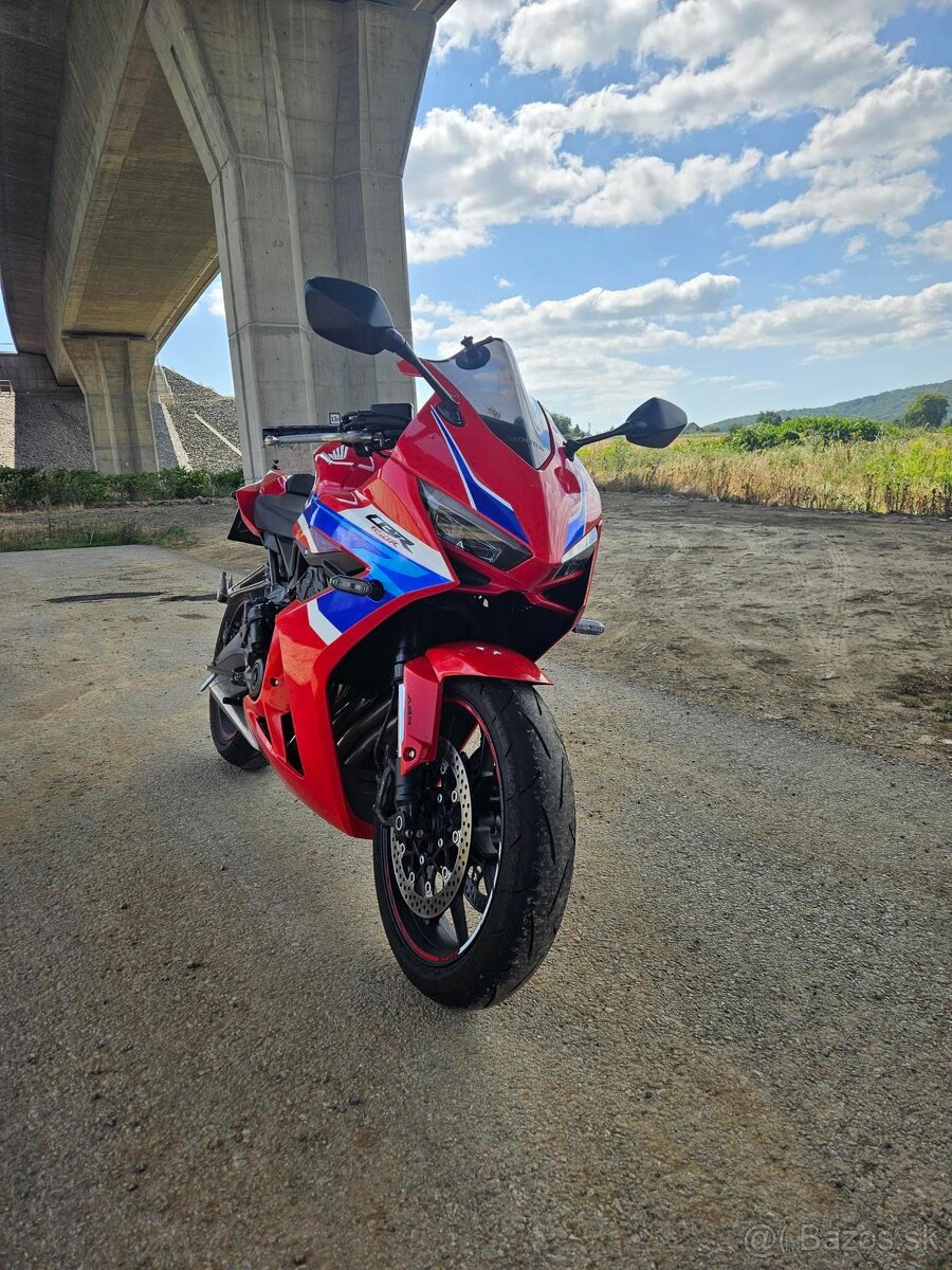 Honda CBR 650R - 2