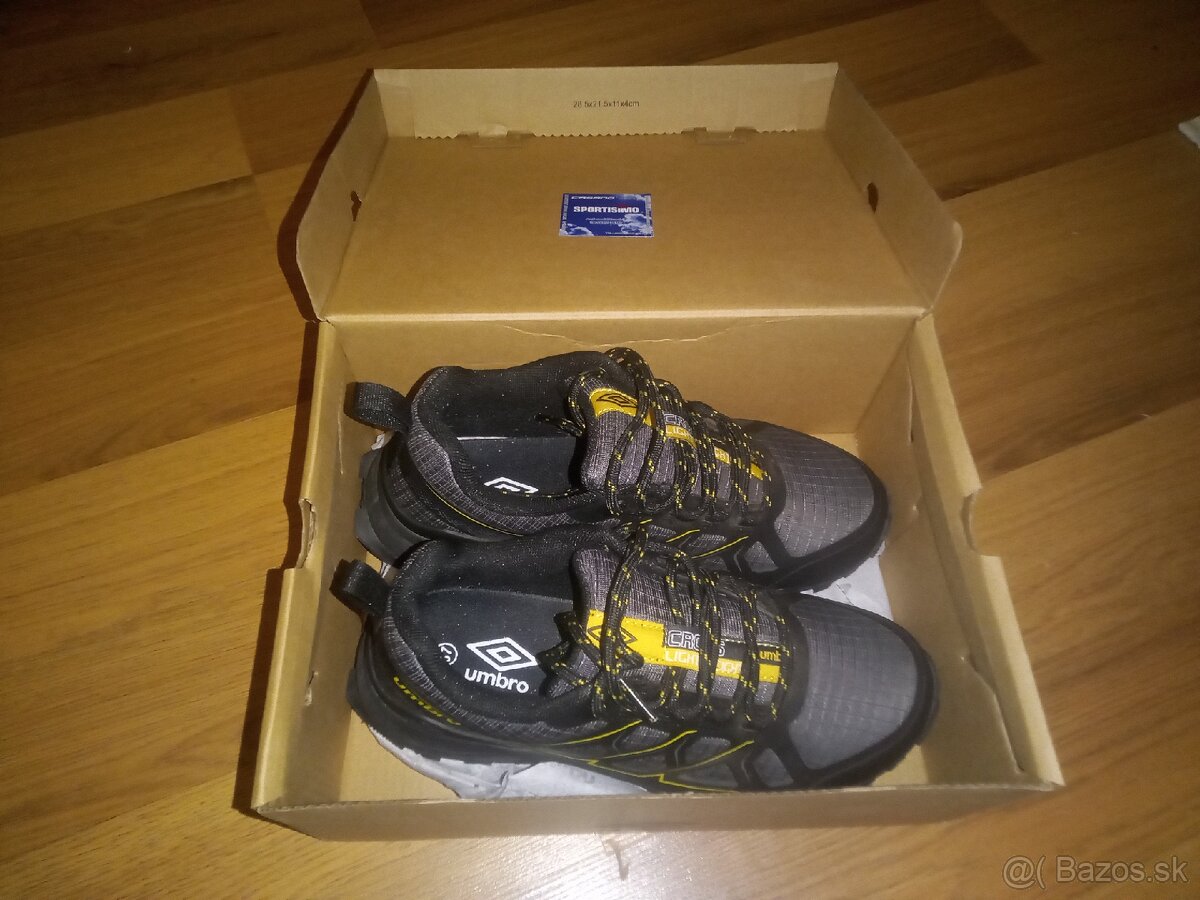 Predam damske Umbro tenisky vel. 37 - 2