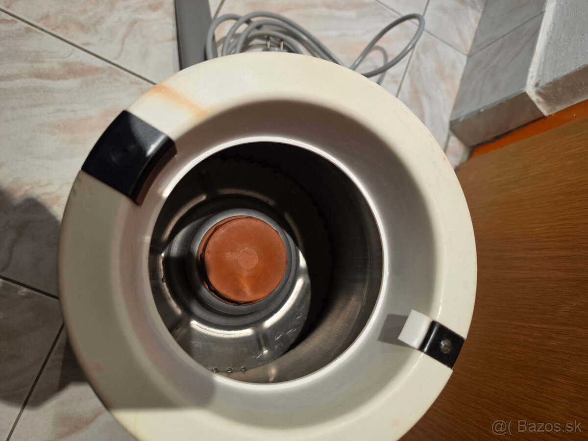 Malá žmýkačka - 2