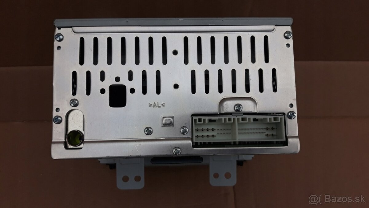 PREDÁM HYUNDAI ix35 Originál Rádio - 2