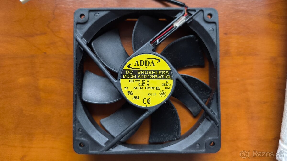 12cm ventilator zo zdroja AD1212HB-A71GL - 2