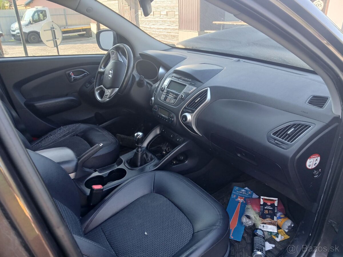 Hyundai ix35 2.0crdi rozpredám - 2