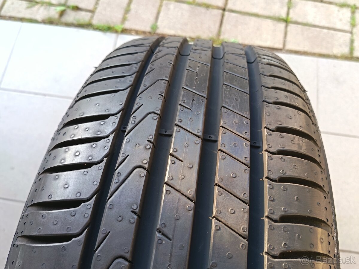 pneumatika Pirelli 215/55 R17, 1ks - 2
