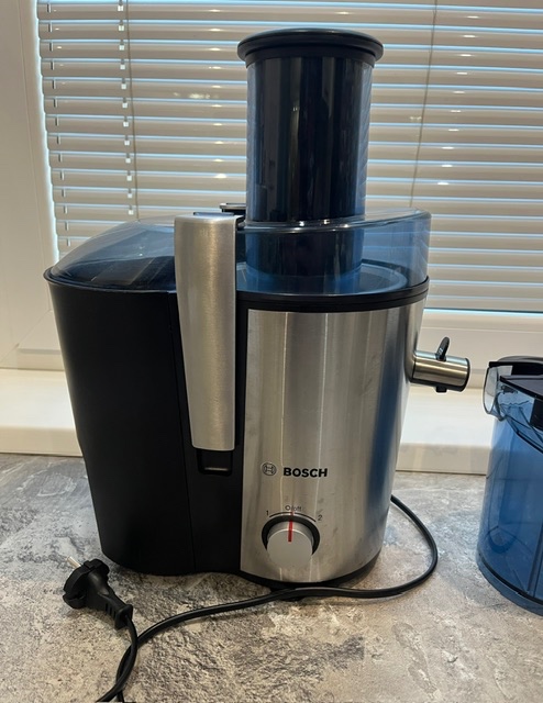 Odšťavovač Bosch MES3500 - 2